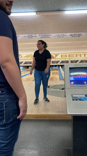 Bowling Alley «Bertrand Bowling Lanes Inc», reviews and photos, 2616 Washington St, Waukegan, IL 60085, USA