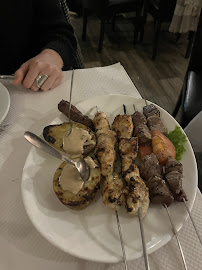 Souvláki du Restaurant libanais Les Mille et Une Nuits à Bordeaux - n°8