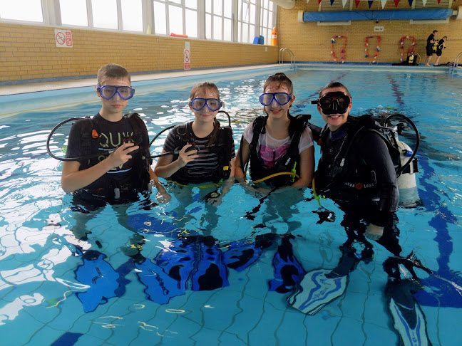 Reviews of Scuba Courses UK in Stoke-on-Trent - Shopping mall