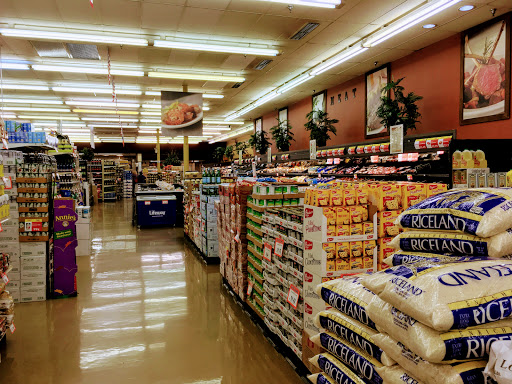 Grocery Store «Shop & Save Market», reviews and photos, 229 Golf Mill Ctr, Niles, IL 60714, USA