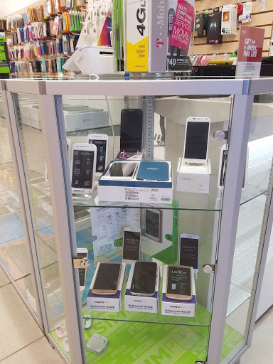 Cell Phone Store «Cellular Of Miami», reviews and photos, 6790 Collins Ave, Miami Beach, FL 33141, USA