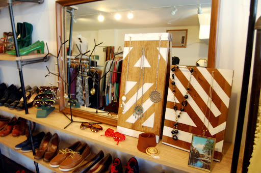 Vintage Clothing Store «Good Style Shop», reviews and photos, 817 E Johnson St, Madison, WI 53703, USA