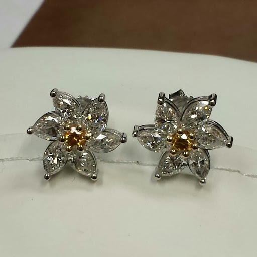 Jewelry Store «Lustig Jewelers», reviews and photos, 281 W Townline Rd, Vernon Hills, IL 60061, USA