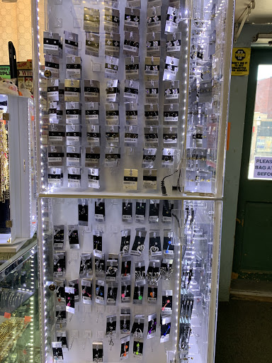 Grocery Store «Dollar Center», reviews and photos, 210 Central St, Lowell, MA 01852, USA