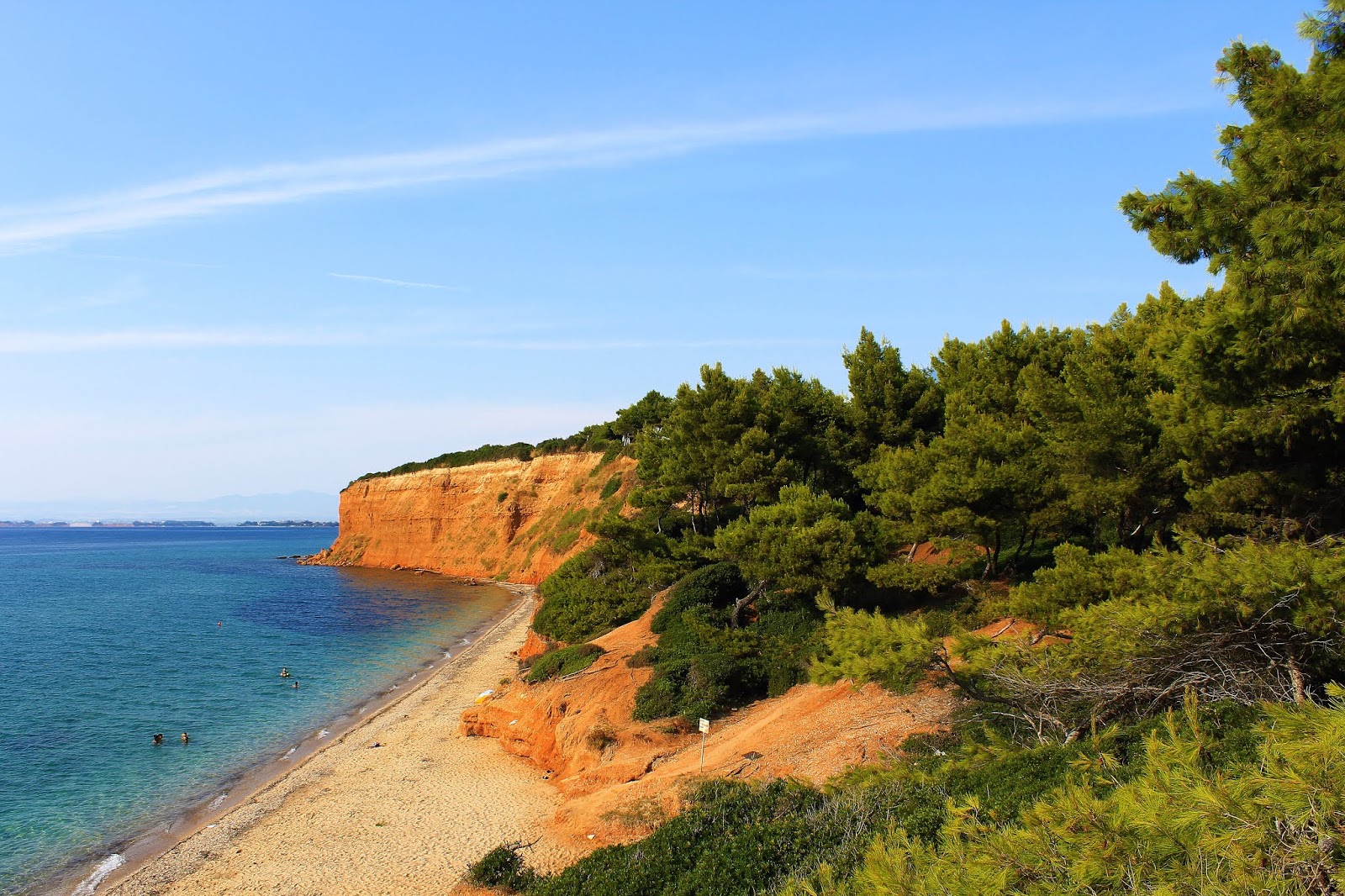 Foto di Schimbalaya beach III con una superficie del sabbia luminosa