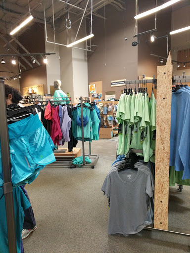 Camping Store «REI», reviews and photos, 1119 Industrial Rd #1b, San Carlos, CA 94070, USA