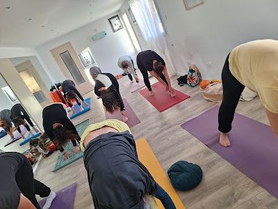 Julie Decocq - Terre à t'Air professeur de Yoga, Hypnose et Déshypnose à Lannemezan