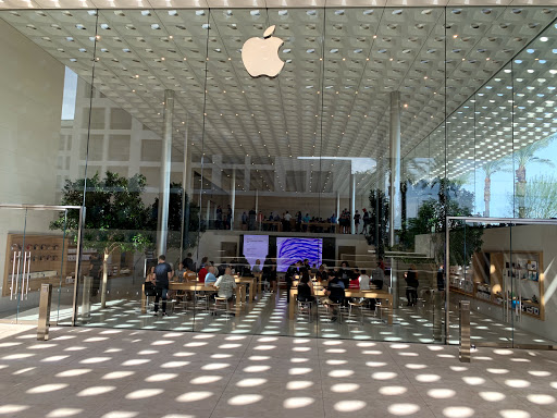 Computer Store «Apple Biltmore», reviews and photos, 2502 E Camelback Rd, Phoenix, AZ 85016, USA