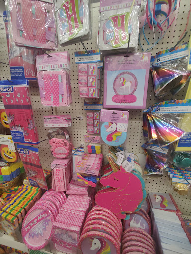 Dollar Store «Dollar Tree», reviews and photos, 8491 Grand River Ave, Brighton, MI 48116, USA