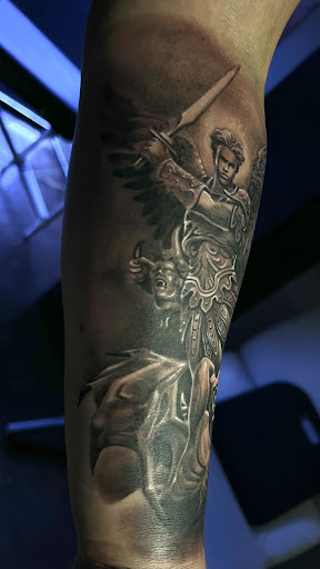 Explore perspective tattoo ideas, creative tattoo ideas in Dallas, available at Empire barbers & Ink