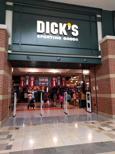 DICK'S Sporting Goods