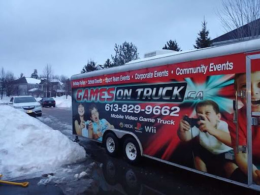 GamesOnTruck - Video Game Party Truck for Ottawa Birthday Parties & VR Party.