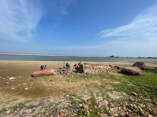 Alamparai Fort Beach