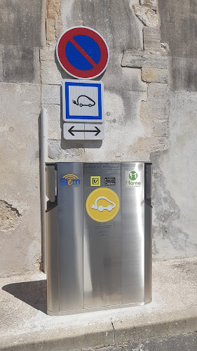 Borne de recharge de véhicules électriques Virta Global Charging Station Châlons-en-Champagne