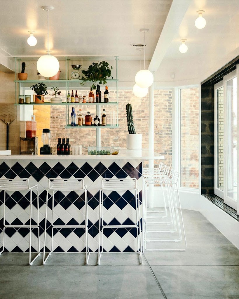 Harlow's Pizza 44107