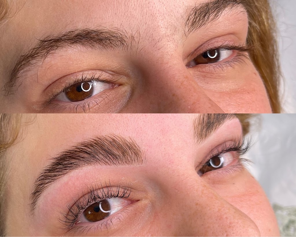 Aqua Brow Studio 17931