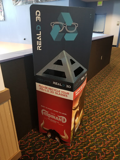 Movie Theater «Regal Cinemas Hamilton Commons 14», reviews and photos, 4215 E Black Horse Pike, Mays Landing, NJ 08330, USA