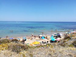 Spiaggia lu Bagnu'in fotoğrafı imkanlar alanı