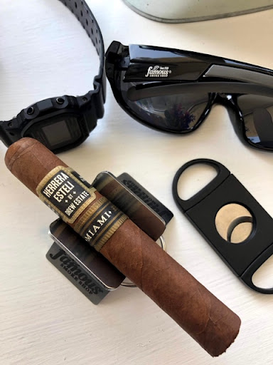 Cigar Shop «Famous Smoke Shop», reviews and photos, 90 Mort Dr, Easton, PA 18040, USA