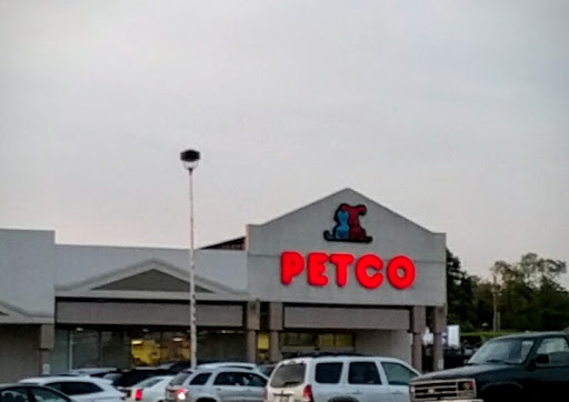 Pet Supply Store «Petco Animal Supplies», reviews and photos, 801 W Lake Ave, Peoria, IL 61614, USA