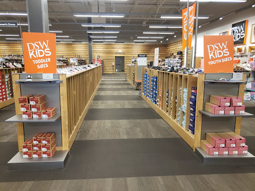 Shoe Store «DSW Designer Shoe Warehouse», reviews and photos, 6636 E State St, Rockford, IL 61108, USA
