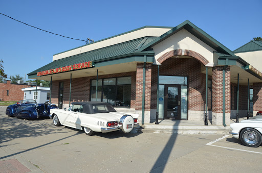 Car Repair and Maintenance «Urbandale Auto Body Service», reviews and photos, 3833 70th St, Urbandale, IA 50322, USA