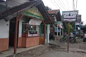 Rumah Makan Caniago Masakan Padang Simpang Tiga Tarogong image