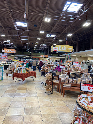 Supermarket «Giant Eagle Supermarket», reviews and photos, 7939 Day Dr, Cleveland, OH 44129, USA