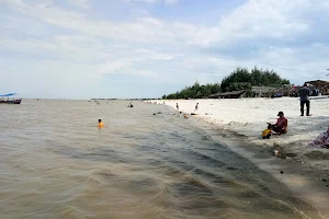 Pantai Sialang Buah image