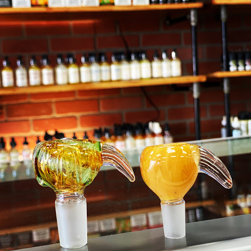Vaporizer Store «Smokers Wonderland and Convenience Store», reviews and photos, 34785 Grand River Ave, Farmington, MI 48335, USA