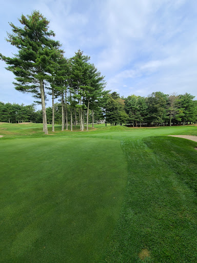 Golf Course «Pinecrest Golf Course», reviews and photos, 25 Pinehurst Dr, Richmond, RI 02812, USA