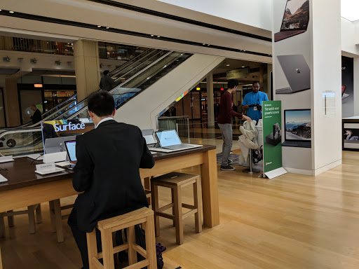 Computer Store «Microsoft Store - Westfield San Francisco Centre», reviews and photos, 845 Market St #257, San Francisco, CA 94103, USA