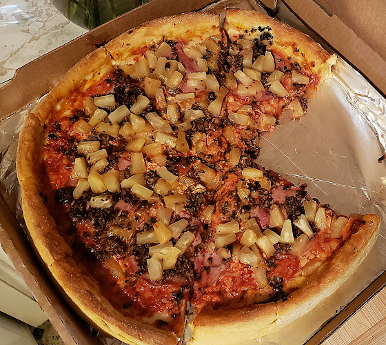 #1 best pizza place in Petaluma - Old Chicago Pizza Delivery & Takeout