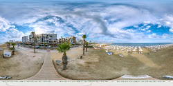 Foto de Finikoudes beach com muito limpo nível de limpeza