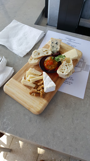 Wine Store «Three60 Market», reviews and photos, 2891 Bayview Dr, Naples, FL 34112, USA