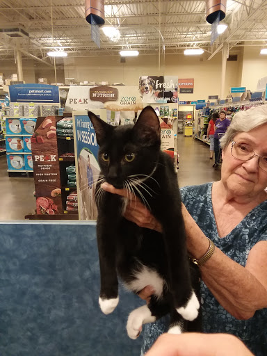 Pet Supply Store «PetSmart», reviews and photos, 1421 Carl D Silver Parkway, Fredericksburg, VA 22401, USA