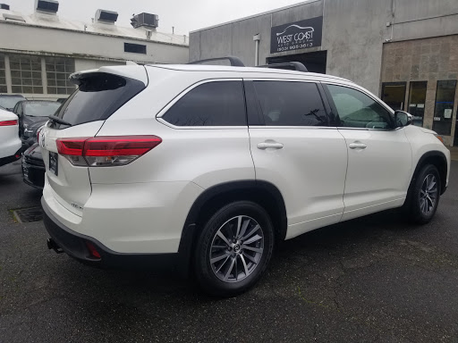 Used Car Dealer «West Coast Auto Group», reviews and photos, 231 NE 10th Ave, Portland, OR 97232, USA