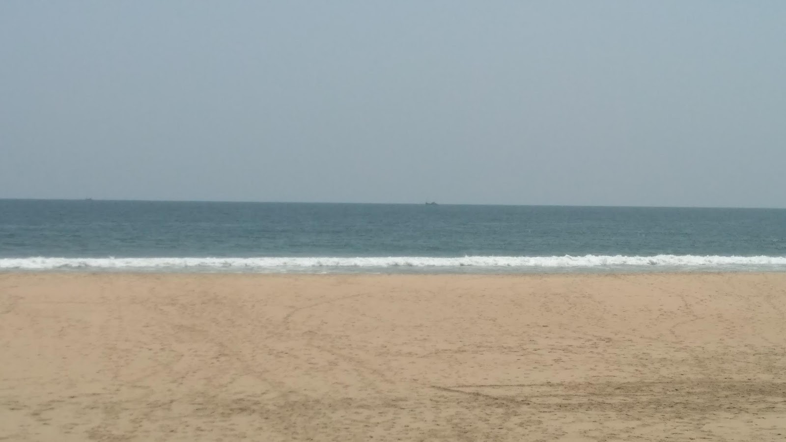 Naval Beach Karwar'in fotoğrafı çok temiz temizlik seviyesi ile