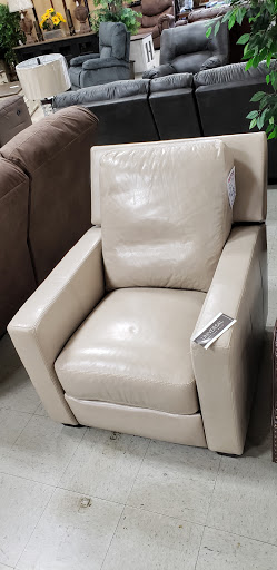 Furniture Store «Major Discount Furniture», reviews and photos, 504 Henslee Dr, Dickson, TN 37055, USA