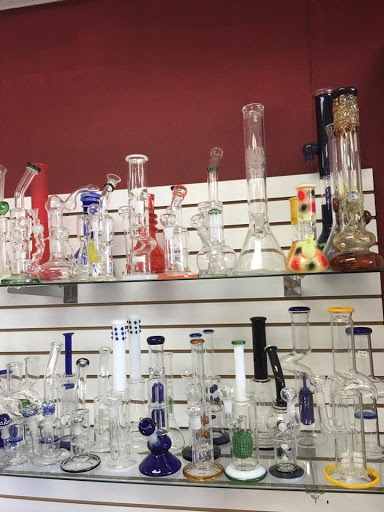 Tobacco Shop «3M Smoke Shop», reviews and photos, 644 W Chapman Ave, Placentia, CA 92870, USA