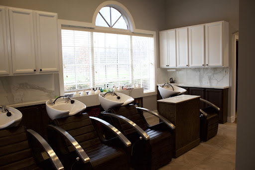 Beauty Salon «Red Cottage Salon & Spa», reviews and photos, 3974 IL-22, Long Grove, IL 60047, USA