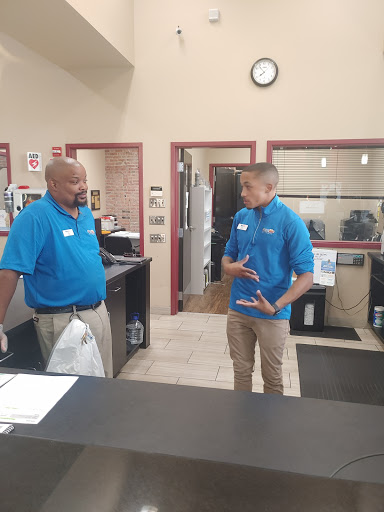 Health Club «Onelife Fitness - Norfolk Gym», reviews and photos, 1900 Monticello Ave, Norfolk, VA 23517, USA