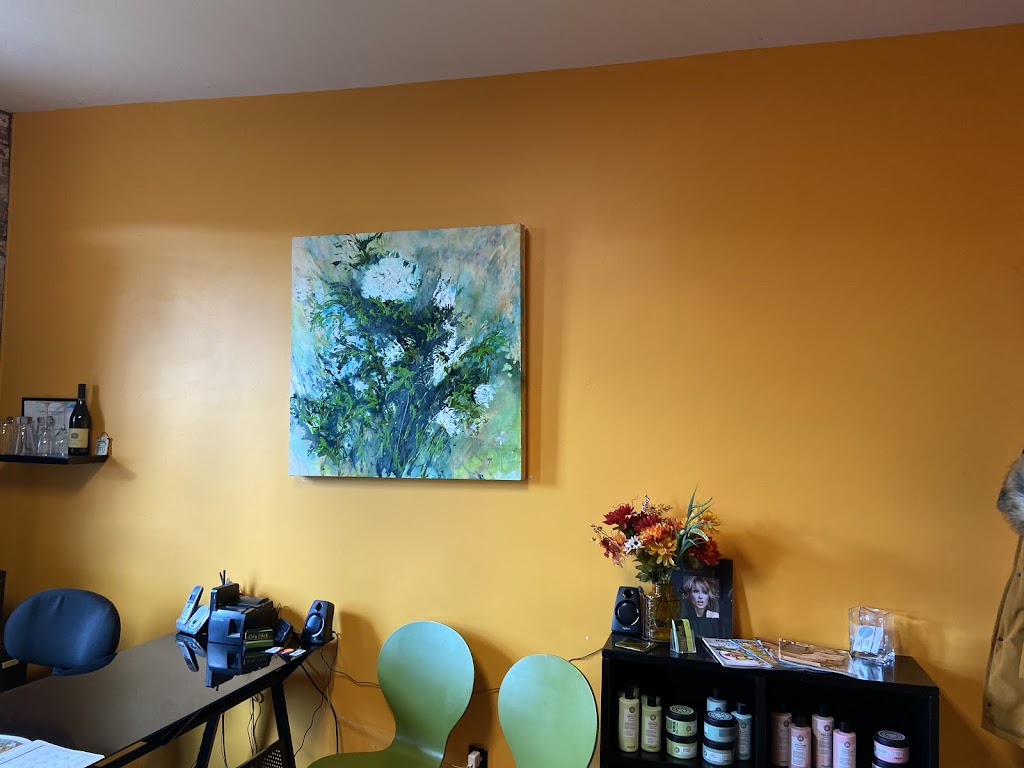 City Chick Hair Studio 12561
