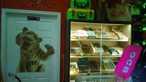 Vaporizer Store «Wildtree Smoke Shop», reviews and photos, 47056 Dequindre Rd, Shelby Charter Township, MI 48317, USA