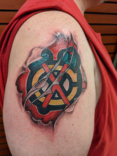 Tattoo Shop «Vanity Tattoo», reviews and photos, 28 S Western Ave, Carpentersville, IL 60110, USA