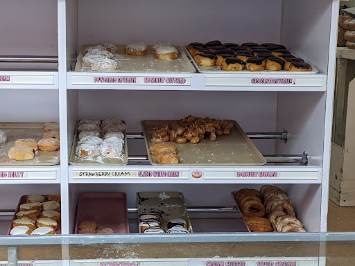 Donut Shop «Suzy-Jo Donuts», reviews and photos, 49 E 4th St, Bridgeport, PA 19405, USA