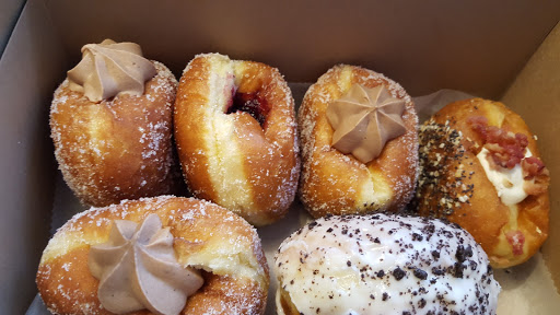 Donut Shop «B. Doughnut», reviews and photos, 7 Loudoun St SW, Leesburg, VA 20175, USA
