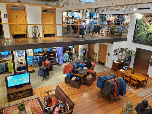 Clothing Store «Patagonia Santa Monica», reviews and photos, 1344 4th St, Santa Monica, CA 90405, USA