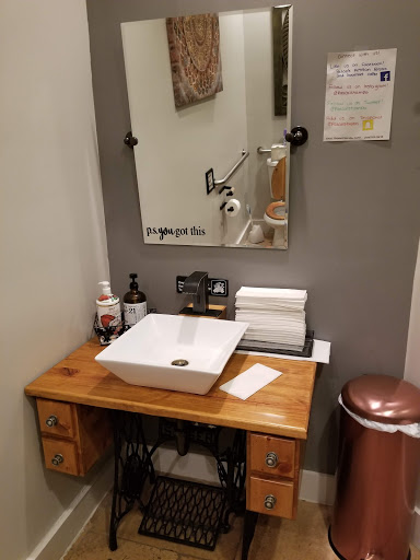 Hair Salon «Studio Cabello Aveda», reviews and photos, 245 E Davis Blvd, Tampa, FL 33606, USA