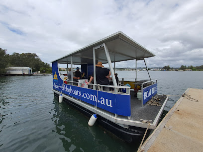 Clyde River Houseboats